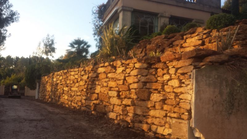 enrochement sur saint mandrier