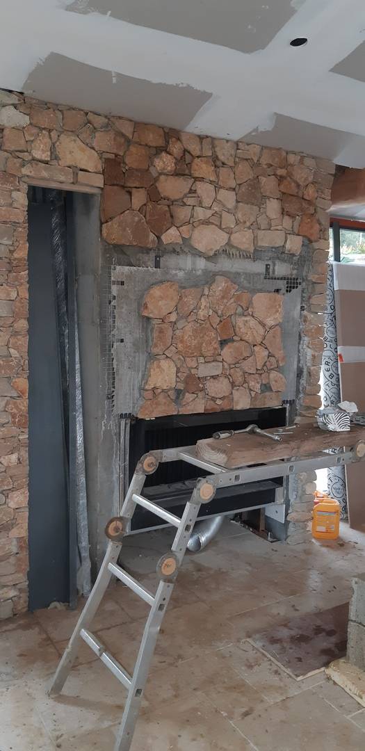 travaux de pierres de parement  sur cheminée