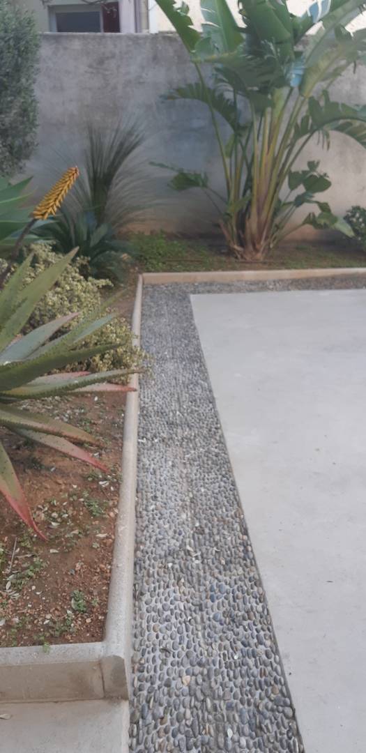 Création d' une Calade en galets sur Toulon dans le Var