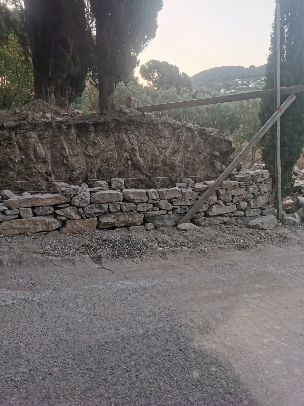 Création murets en pierres sèches sur La Cadiere d'azur
