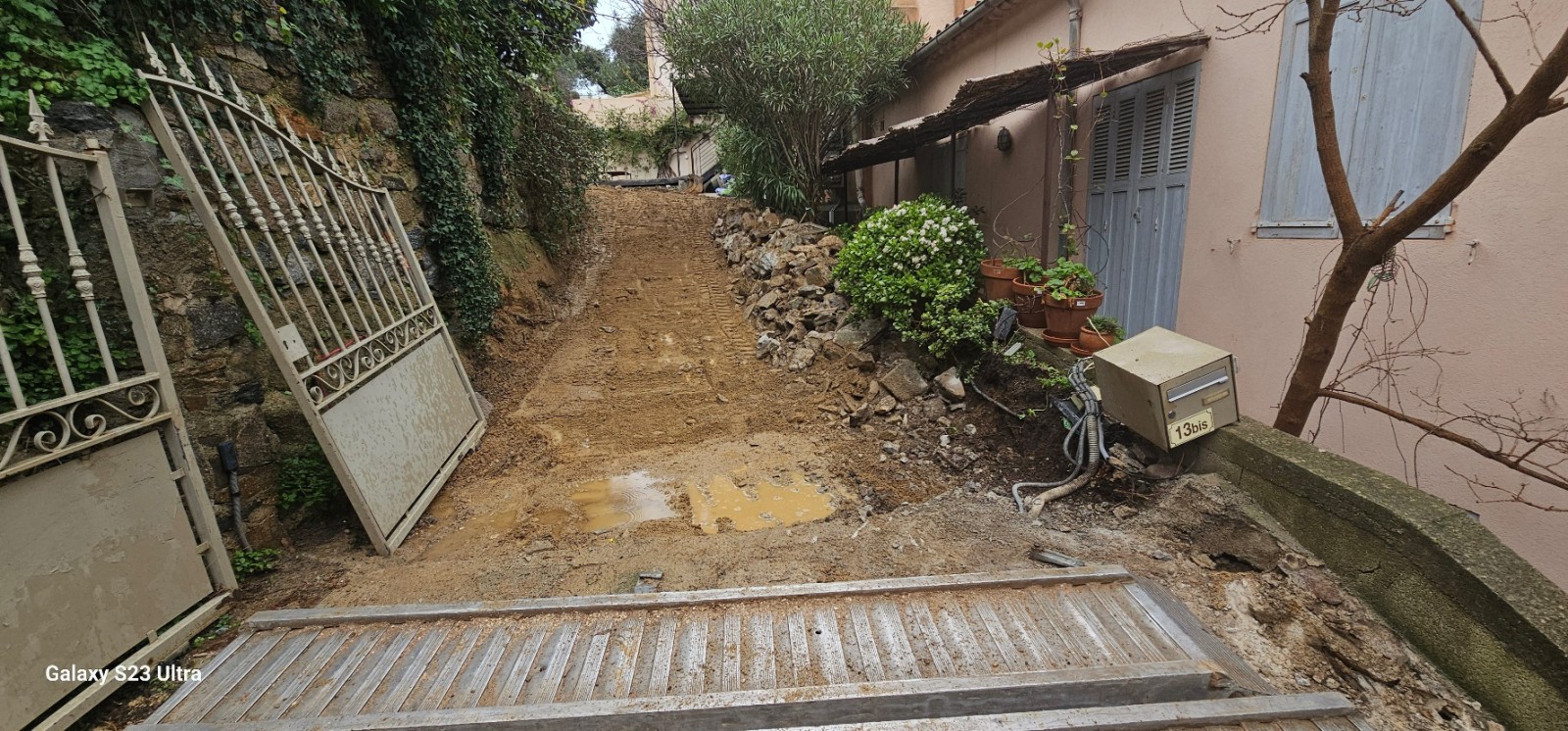 chemin en calade à Ramatuelle 