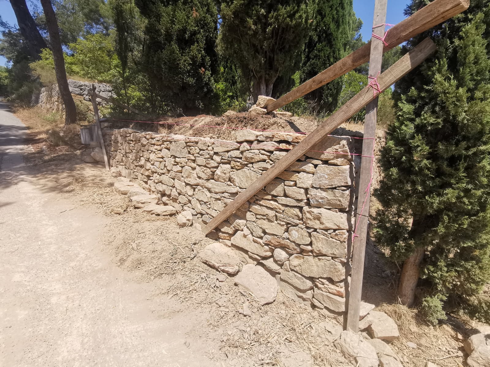 Création murets en pierres sèches sur La Cadiere d'azur
