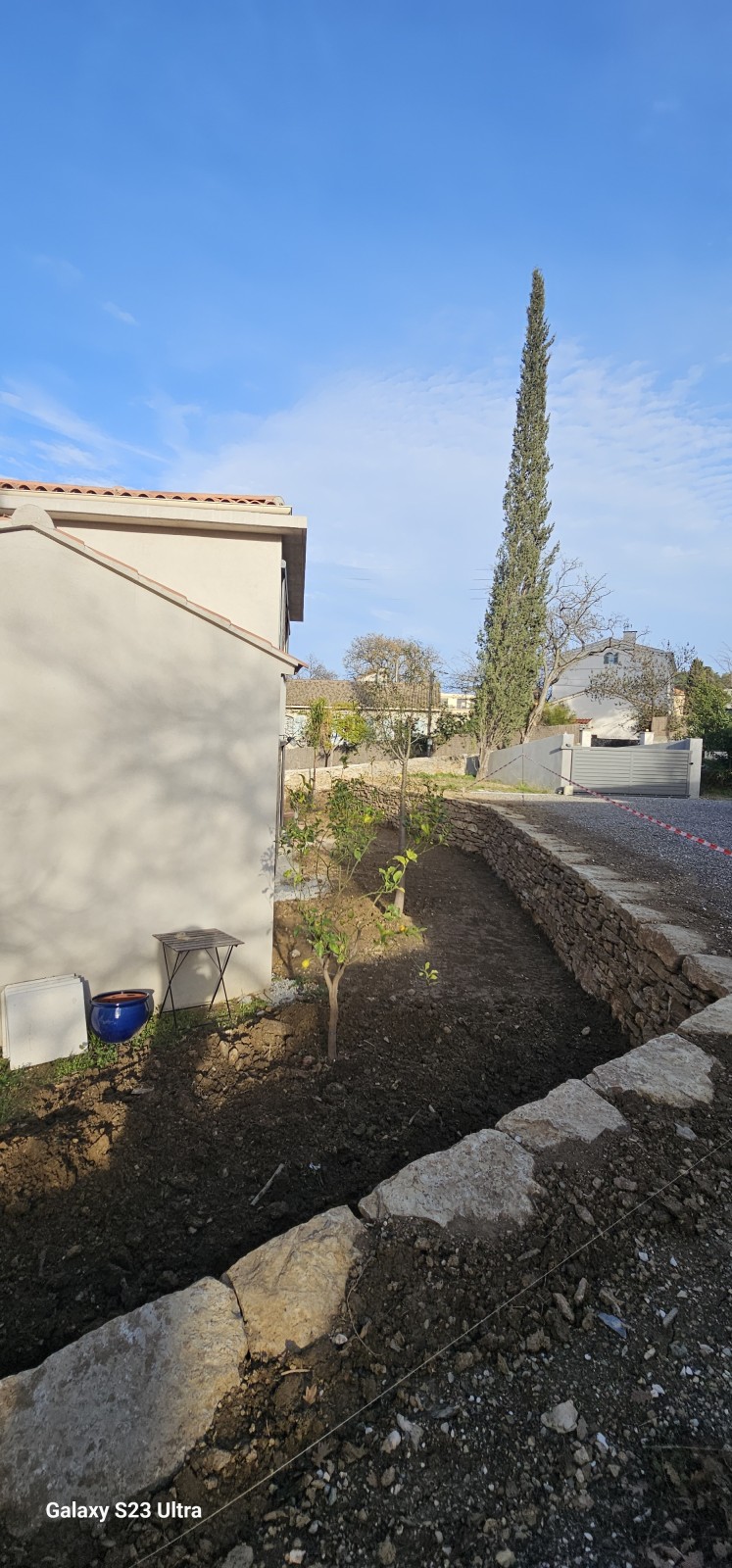 création d un muret en pierres sèches sur Toulon