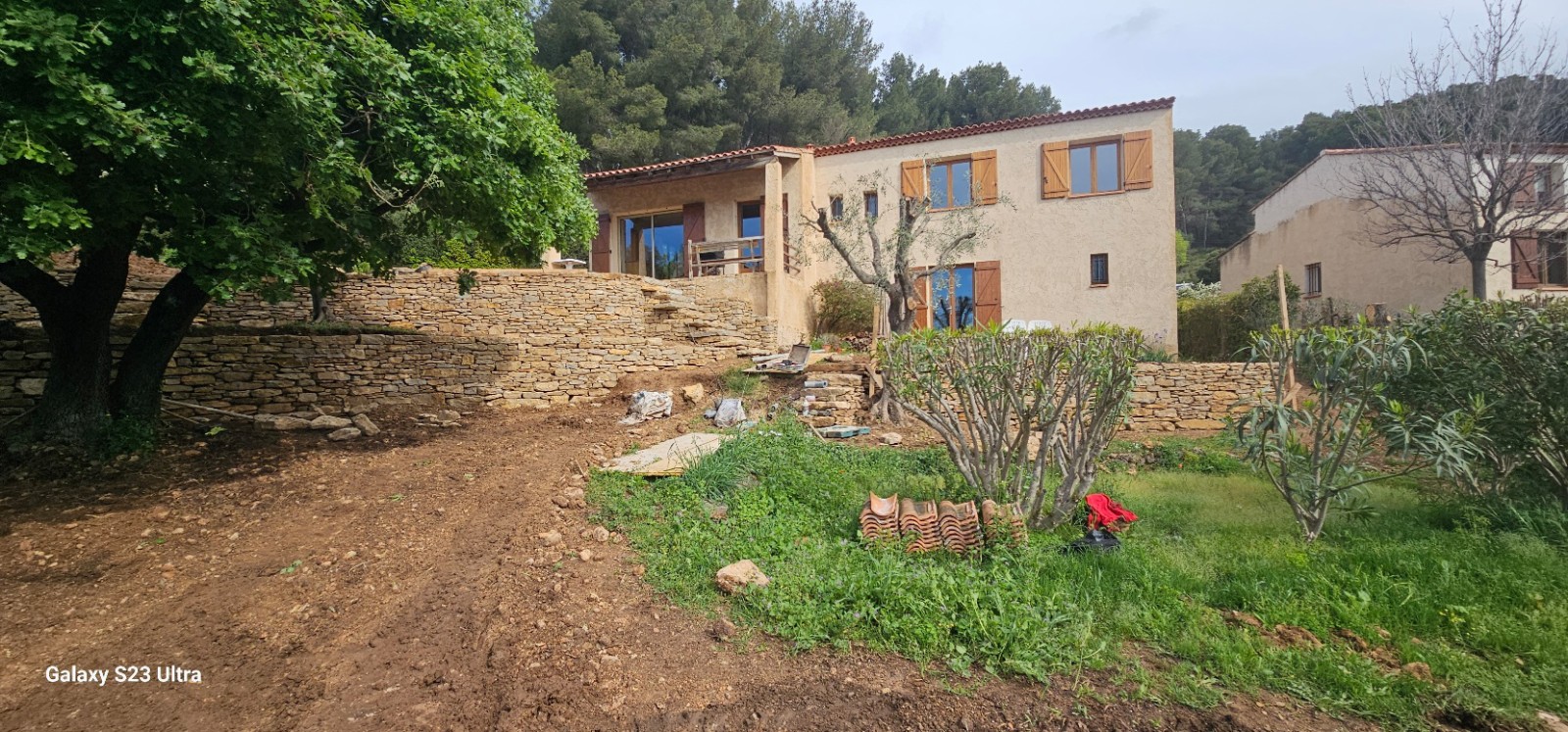 création de murets en pierres sèches en cours sur la commune d Ollioules