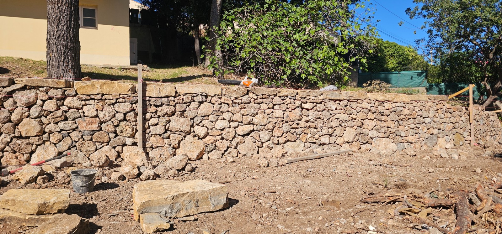 Création Muret en Création murets pierres, sèches sur Toulon.