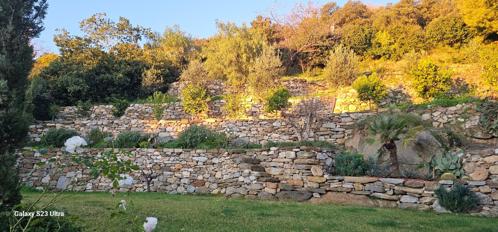 Création de belles restanque dans le village de Ramatuelle