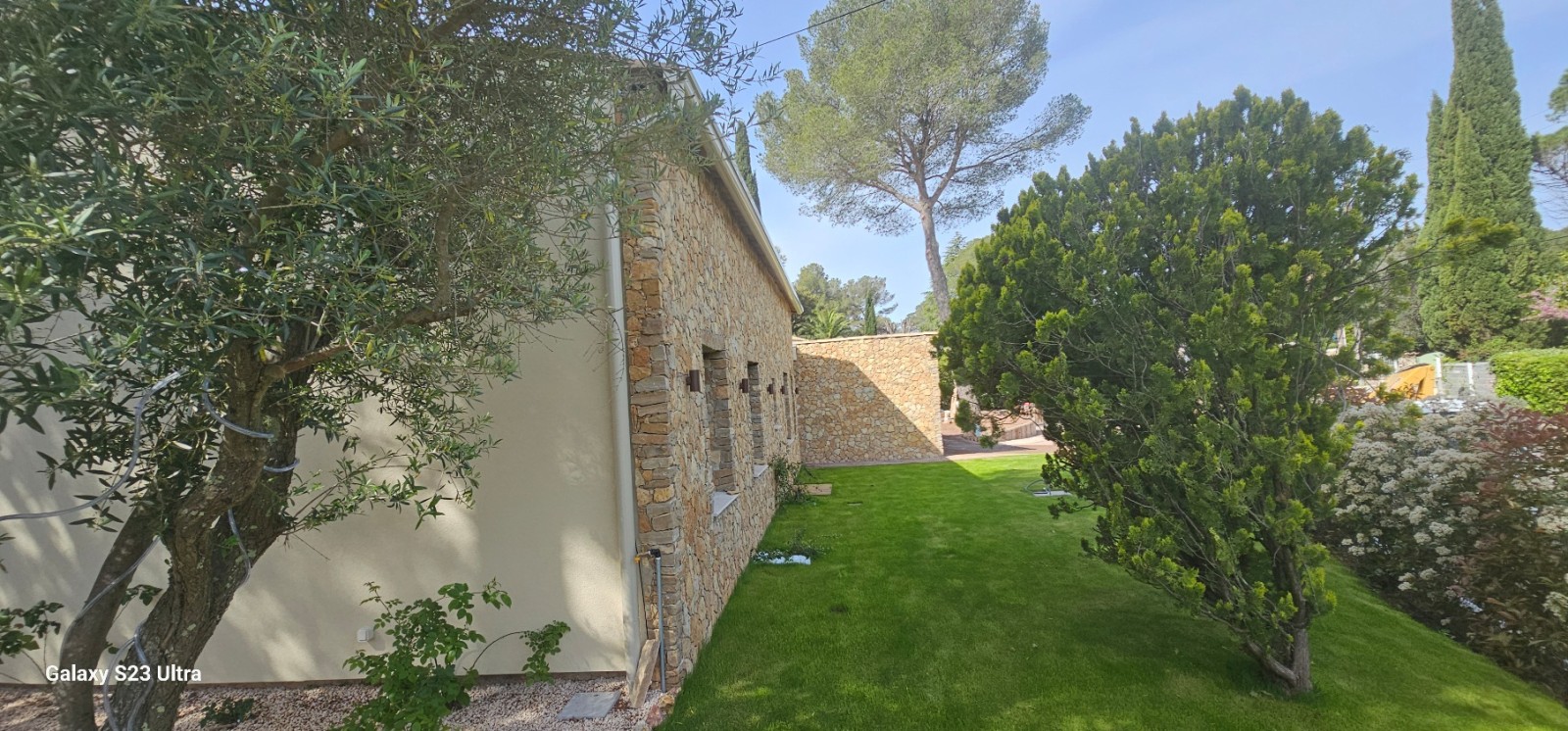 parement en pierres naturelles de La Cadière à Saint-Raphel