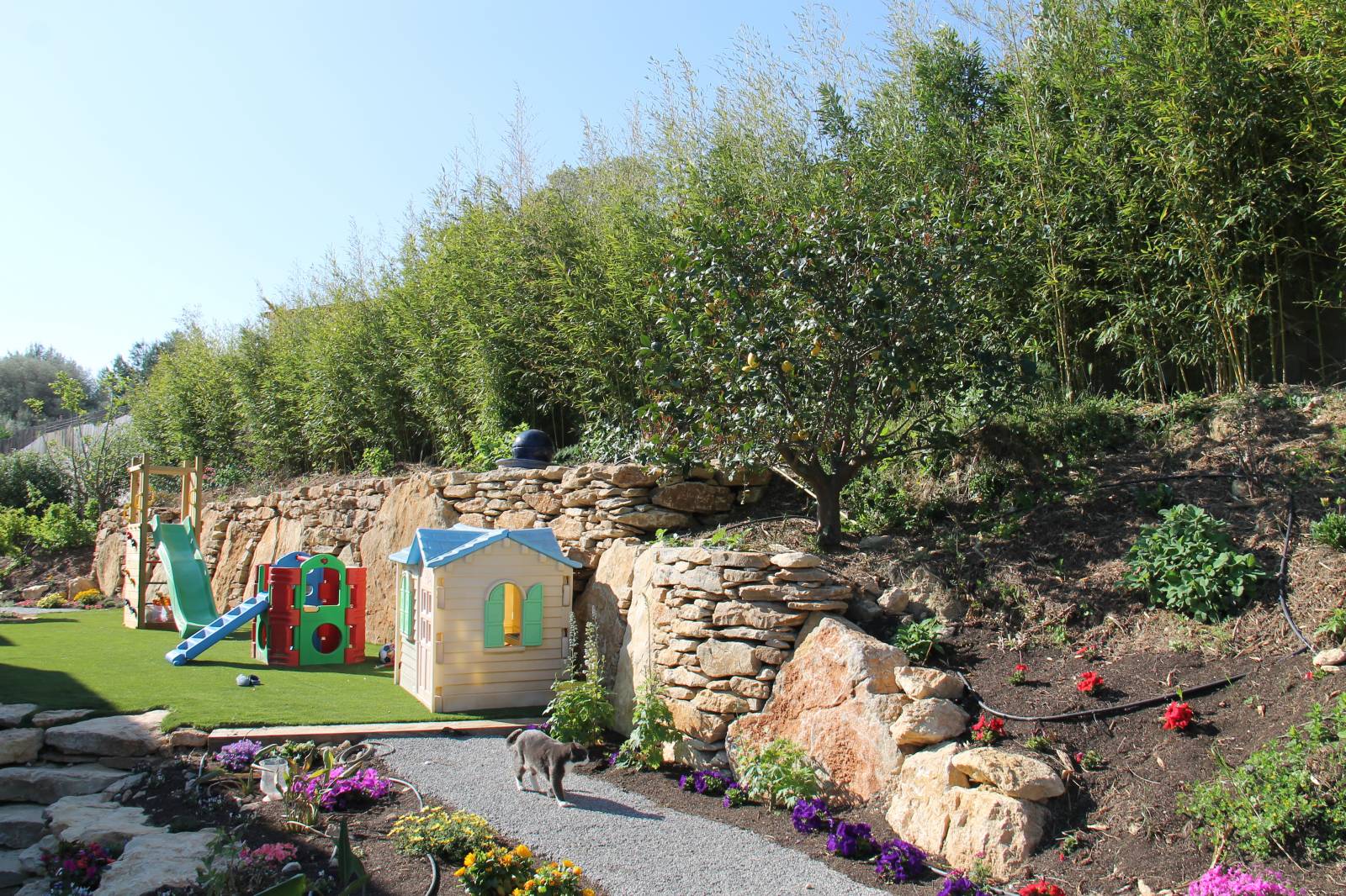 je recherche une aire de jeux extérieur