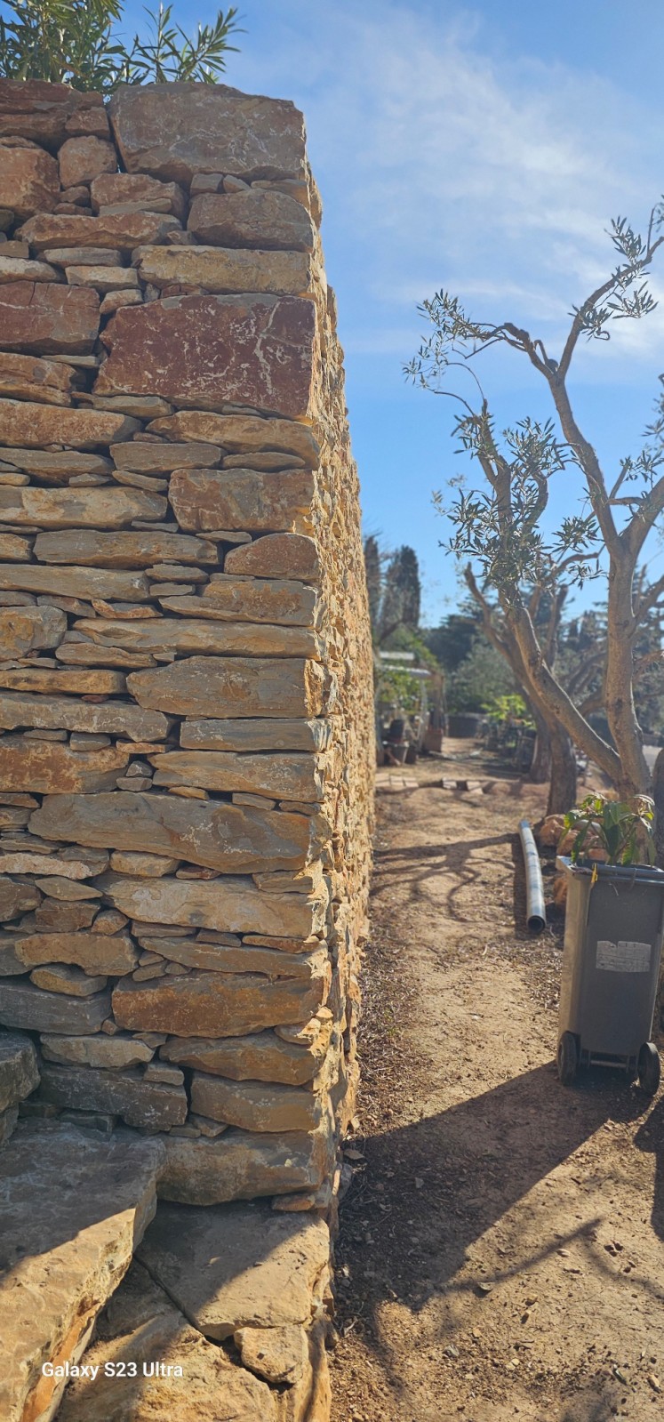 visite 2 ans après, sur une création de mur en pierres sèches à Ollioules