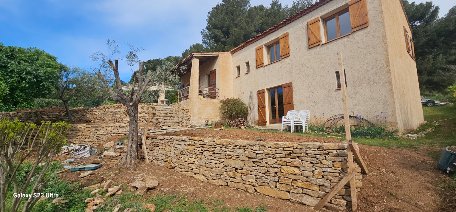 création de murets en pierres sèches en cours sur la commune d Ollioules