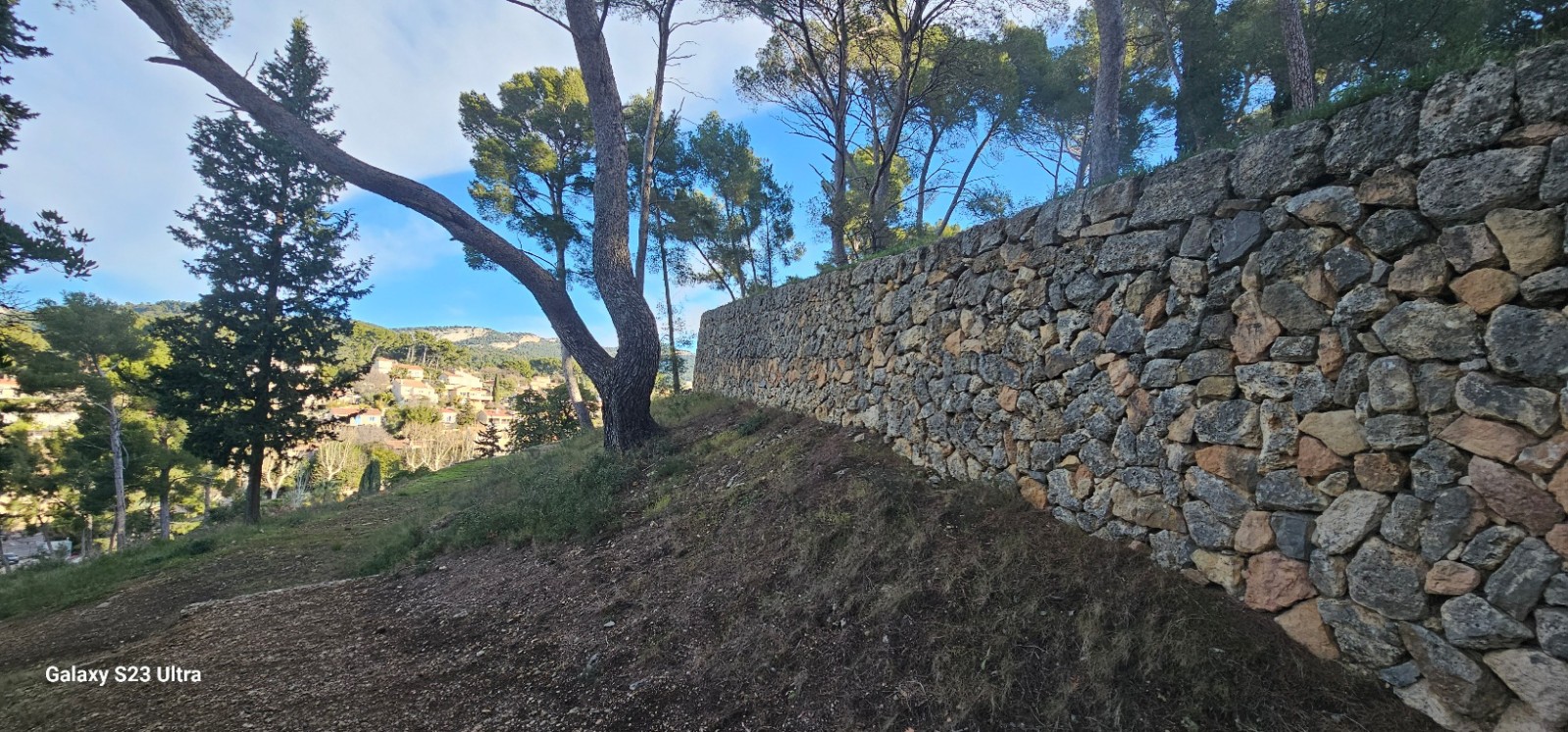 Restauration d anciens murs en pierres sèches à Ollioules 5 ans après