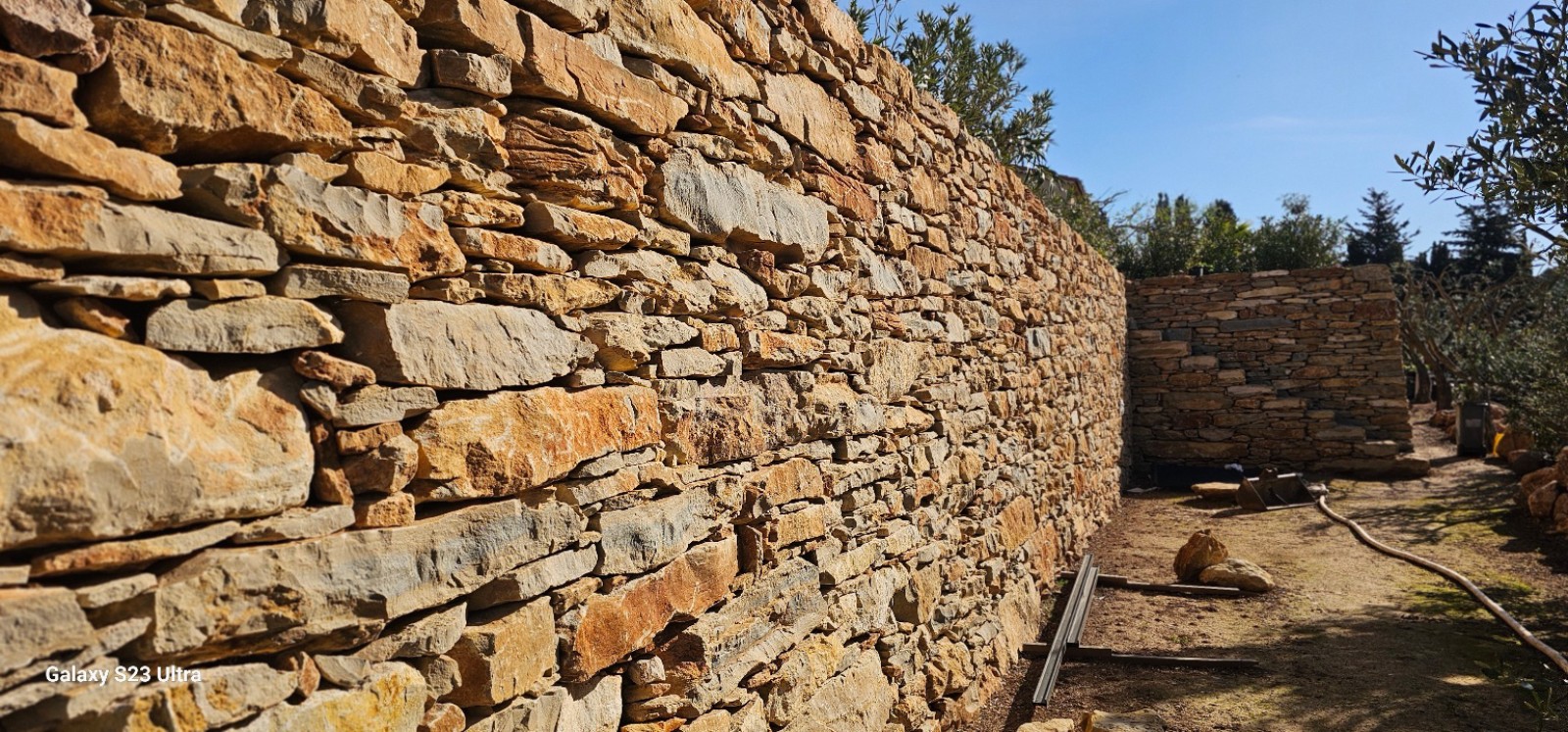 visite 2 ans après, sur une création de mur en pierres sèches à Ollioules