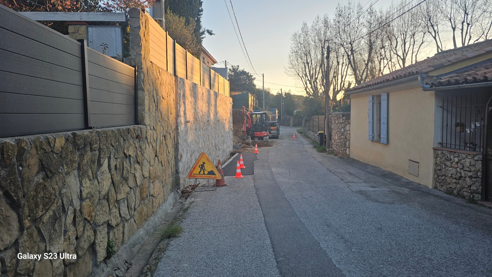 reconstruction d un mur en pierres sèches à Ollioules 