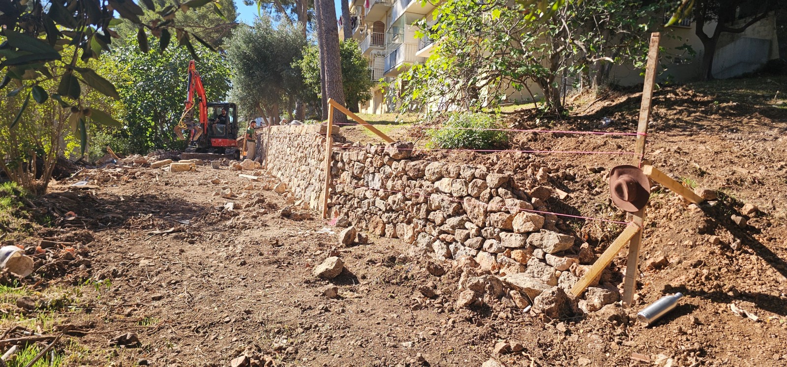 Création Muret en Création murets pierres, sèches sur Toulon.