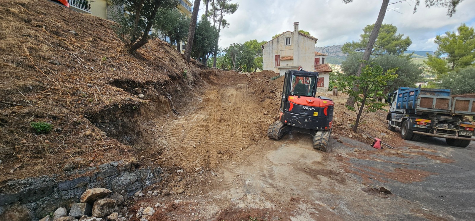 Création Muret en Création murets pierres, sèches sur Toulon.