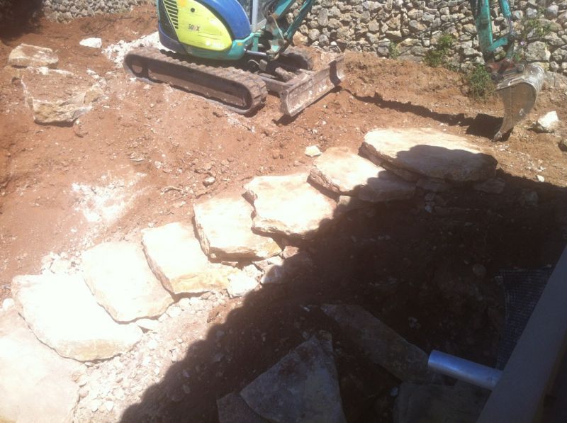 escalier en pierres sur ollioules