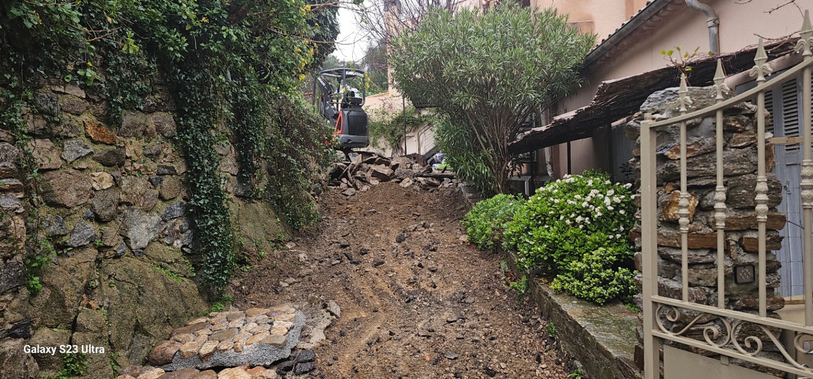 Travaux pour un chemin  sur Ramatuelle dans le var