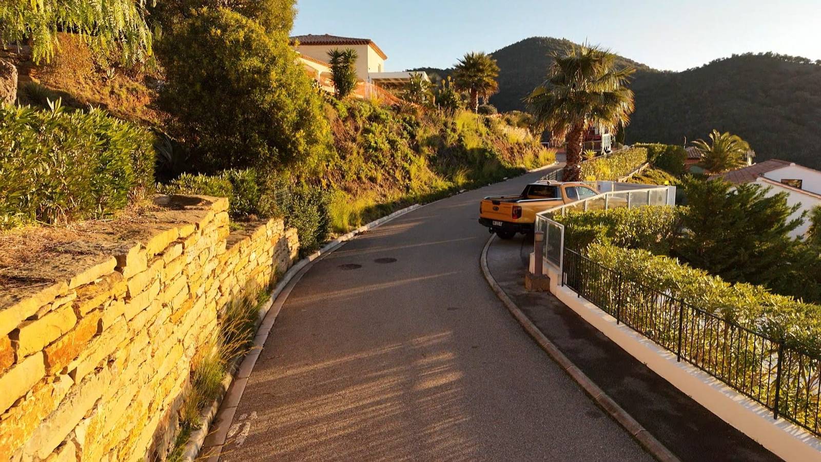 Création d'un muret en pierres sèches sur La Londe Les Maures