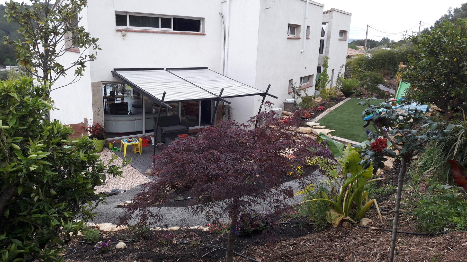 création d' une pergolas bioclimatique sur la région PACA