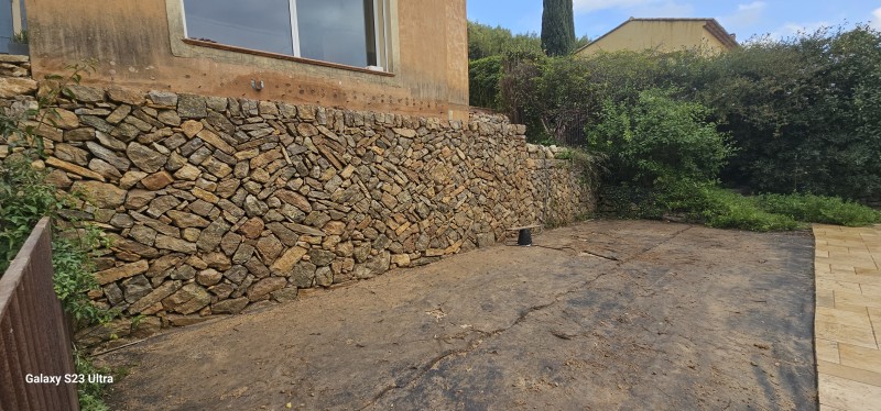 reconstruction d un mur en pierres
