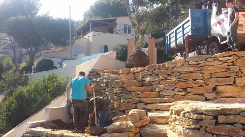 Que faire avec des pierres dans le jardin