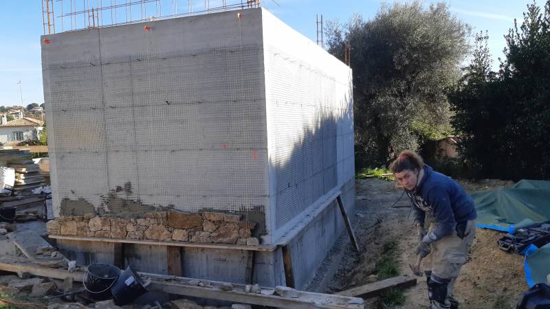 Parement de pierres  sur une construction dans Les Aples-Maritimes