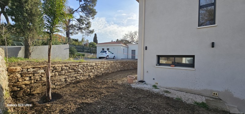 création d un muret en pierres sèches sur Toulon