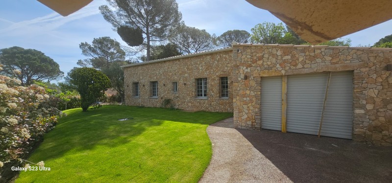 parement en pierres naturelles de La Cadière à Saint-Raphel