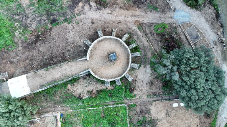 Restauration Bâtis anciens à Ollioules pour Le Verger des Gorges avec une Noria