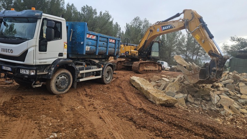 chargement d une grosse pierre de collection 