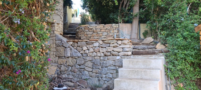 création de muret en pierres sèches sur toulon 