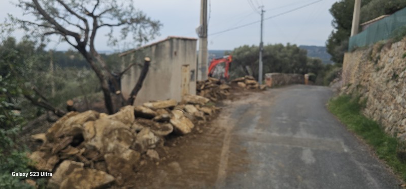 terrassement paysager pour la création murets en pierres sèches à Ollioules