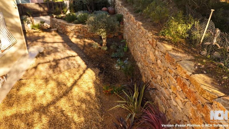 jardin en restanque et mur en pierres sèches à ollioules 