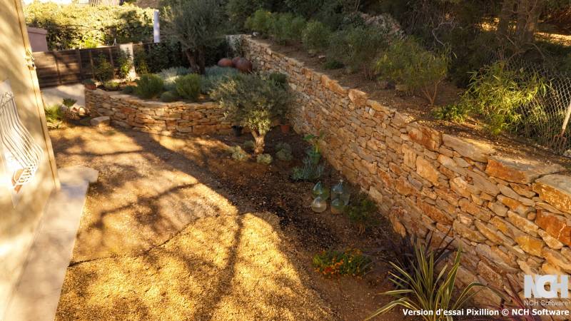 Création d'un jardin méditerranéen  paysager sur Ollioules dans le Var