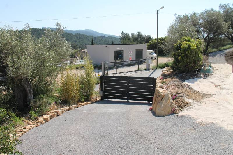 mur en pierres sur Bandol