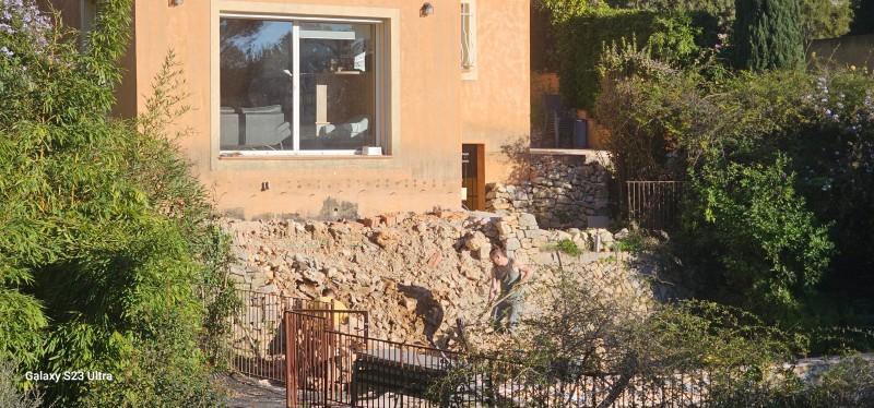 reconstruction d un mur en pierres