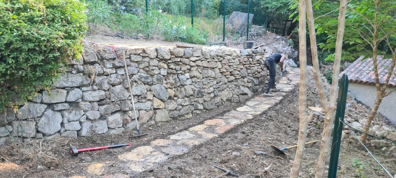 Muretse n pierres sèches à Toulon 