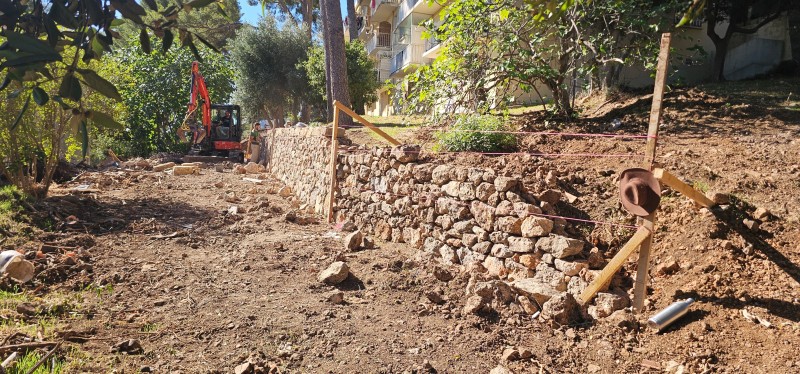 Création Muret en Création murets pierres, sèches sur Toulon.